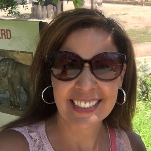 Meet your Posher, Danika